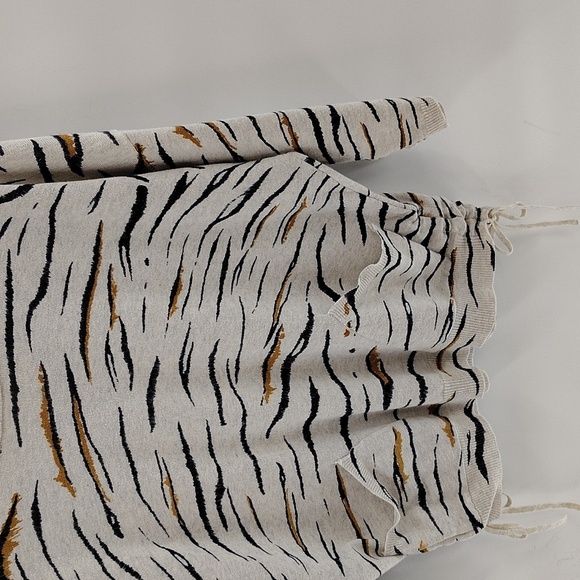 Democracy Sweater Batwing Style Size small Oversized Zebra Front Pockets - Picture 3 of 11